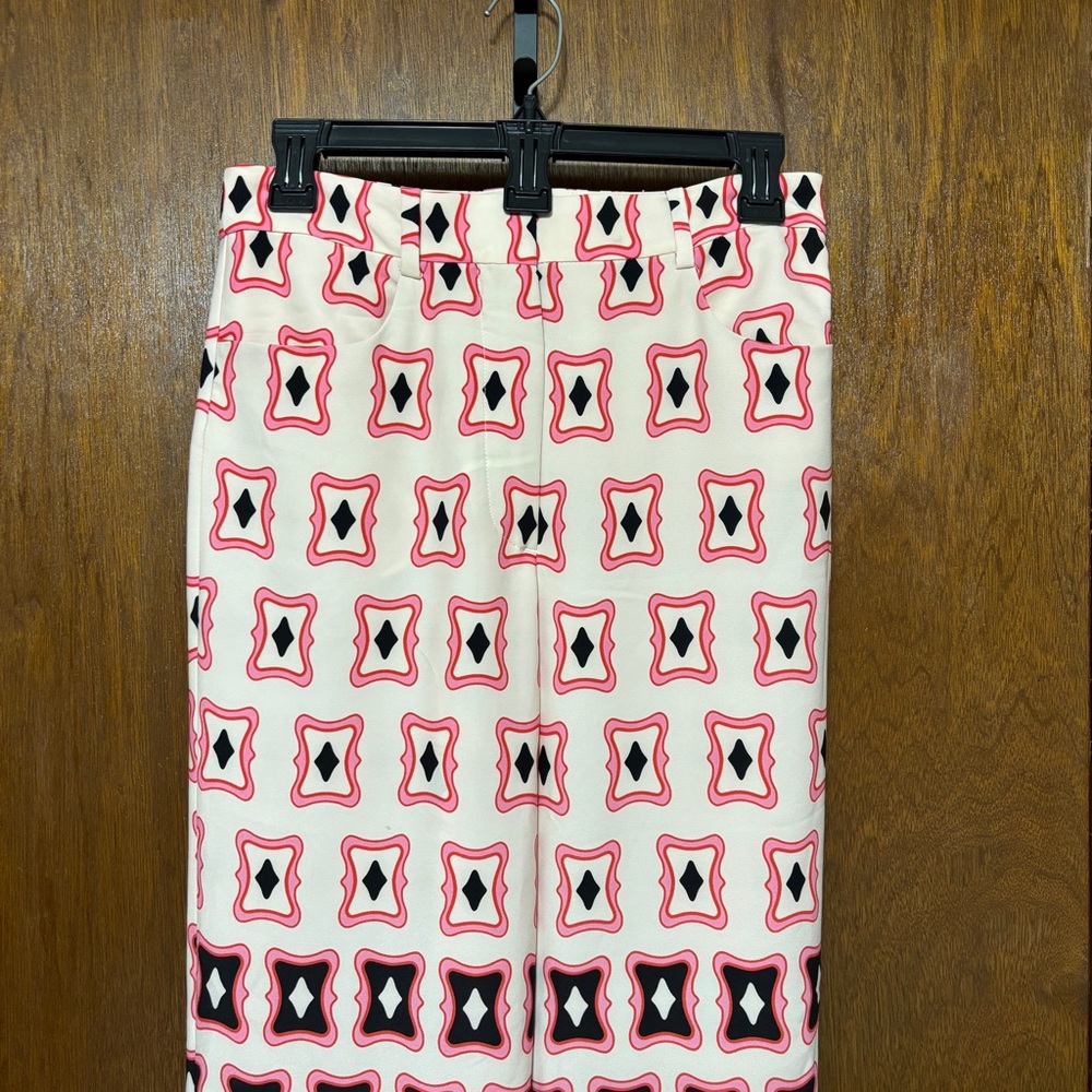 Stylish Geometric Print Pants in Pink and Black Zara Size 28 EUC